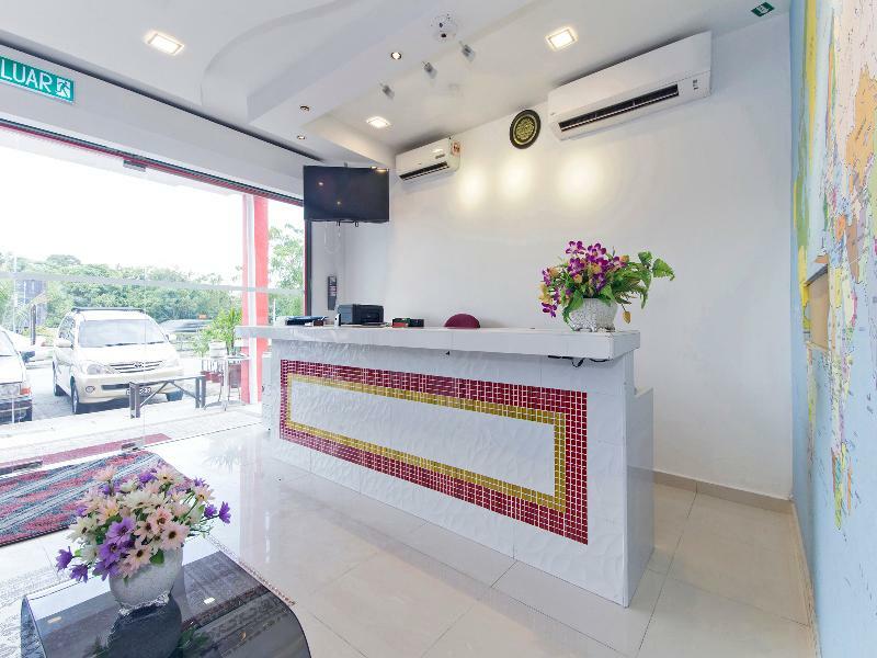 โอโย 414 อาดิฟฟ์ พาเลซ โฮเต็ล Hotel เซปัง ภายนอก รูปภาพ