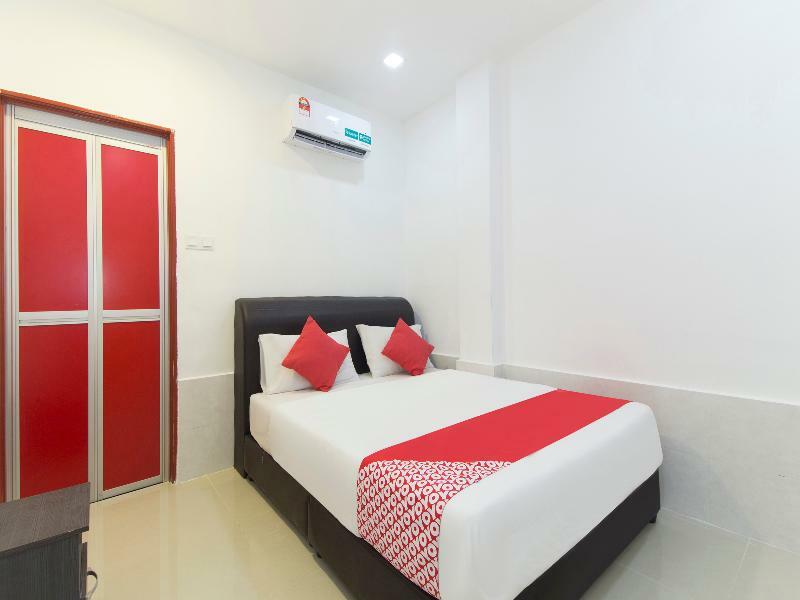 โอโย 414 อาดิฟฟ์ พาเลซ โฮเต็ล Hotel เซปัง ภายนอก รูปภาพ