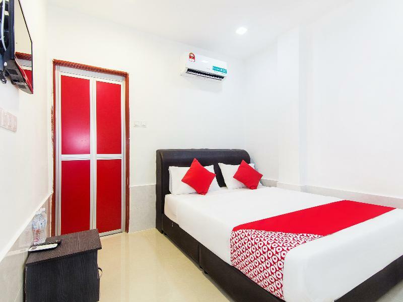 โอโย 414 อาดิฟฟ์ พาเลซ โฮเต็ล Hotel เซปัง ภายนอก รูปภาพ